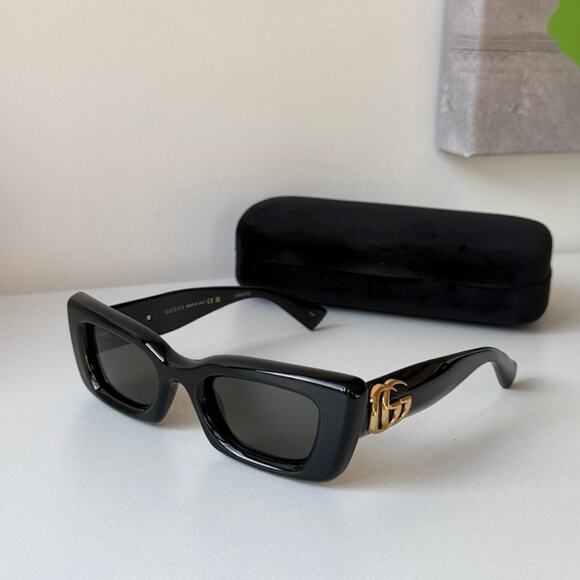 NEW Gucci GG1827S Black Cat Eye Sunglasses - Picture 1 of 6